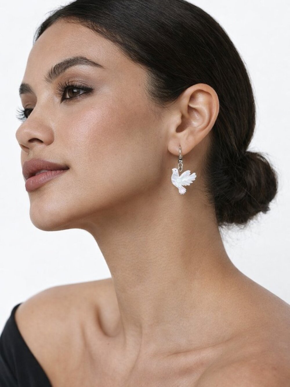 Fashion Jewelry Dove Dangling Earrings Acrylic Double Sided White  1 Inch New